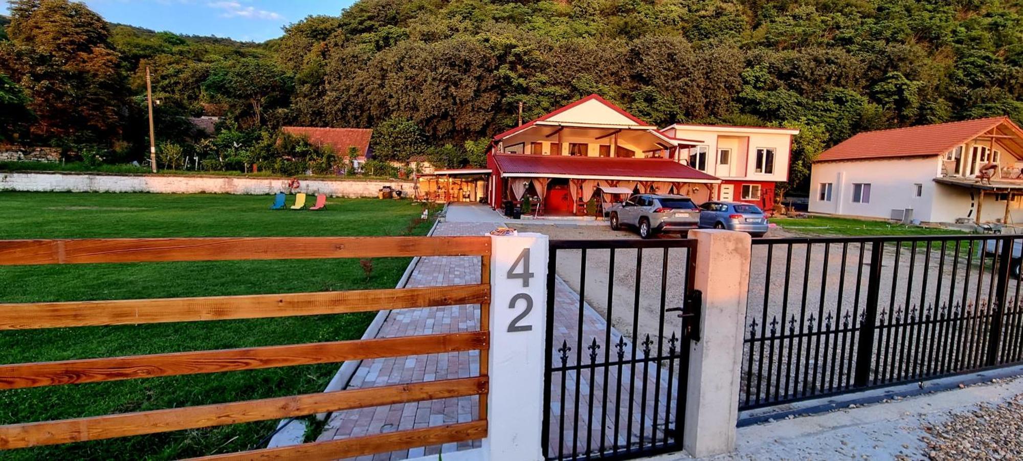 Bazias Vila Legrand المظهر الخارجي الصورة
